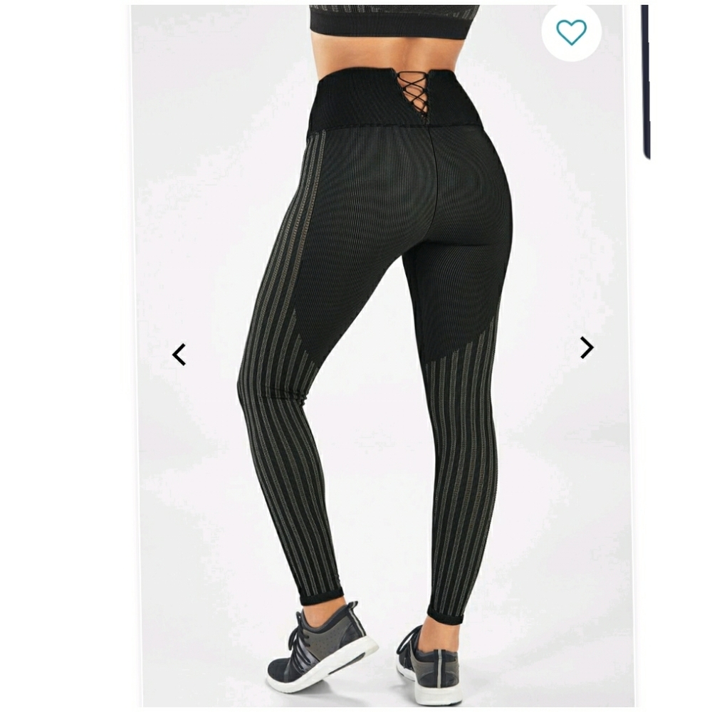 High-Waisted Seamless Rib Legging - Picture 3 of 4